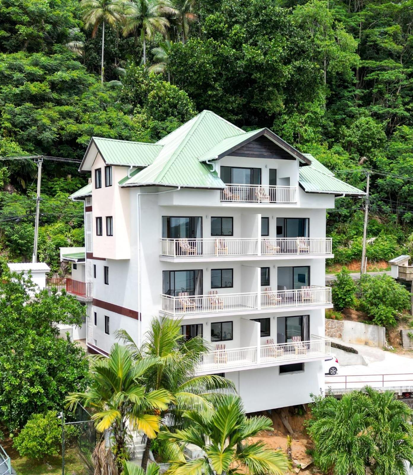 Apartment Jolie View Self Catering Victoria