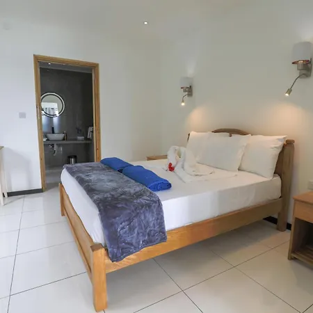 Jolie View Self Catering Apartments Victoria Exterior photo