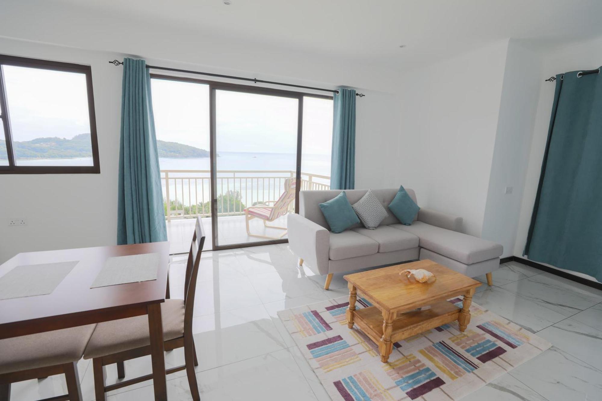 Jolie View Self Catering *