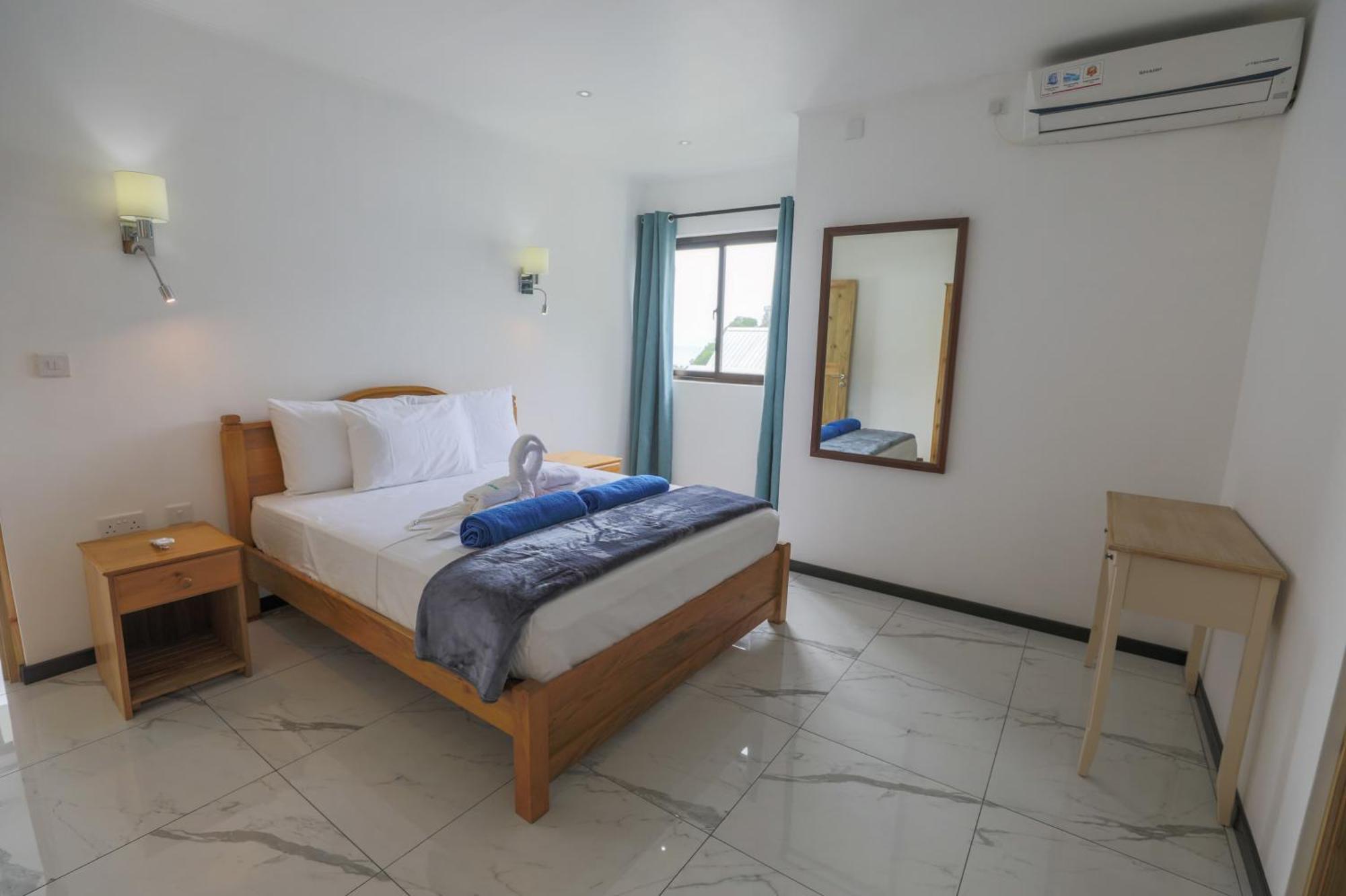Jolie View Self Catering * Victoria