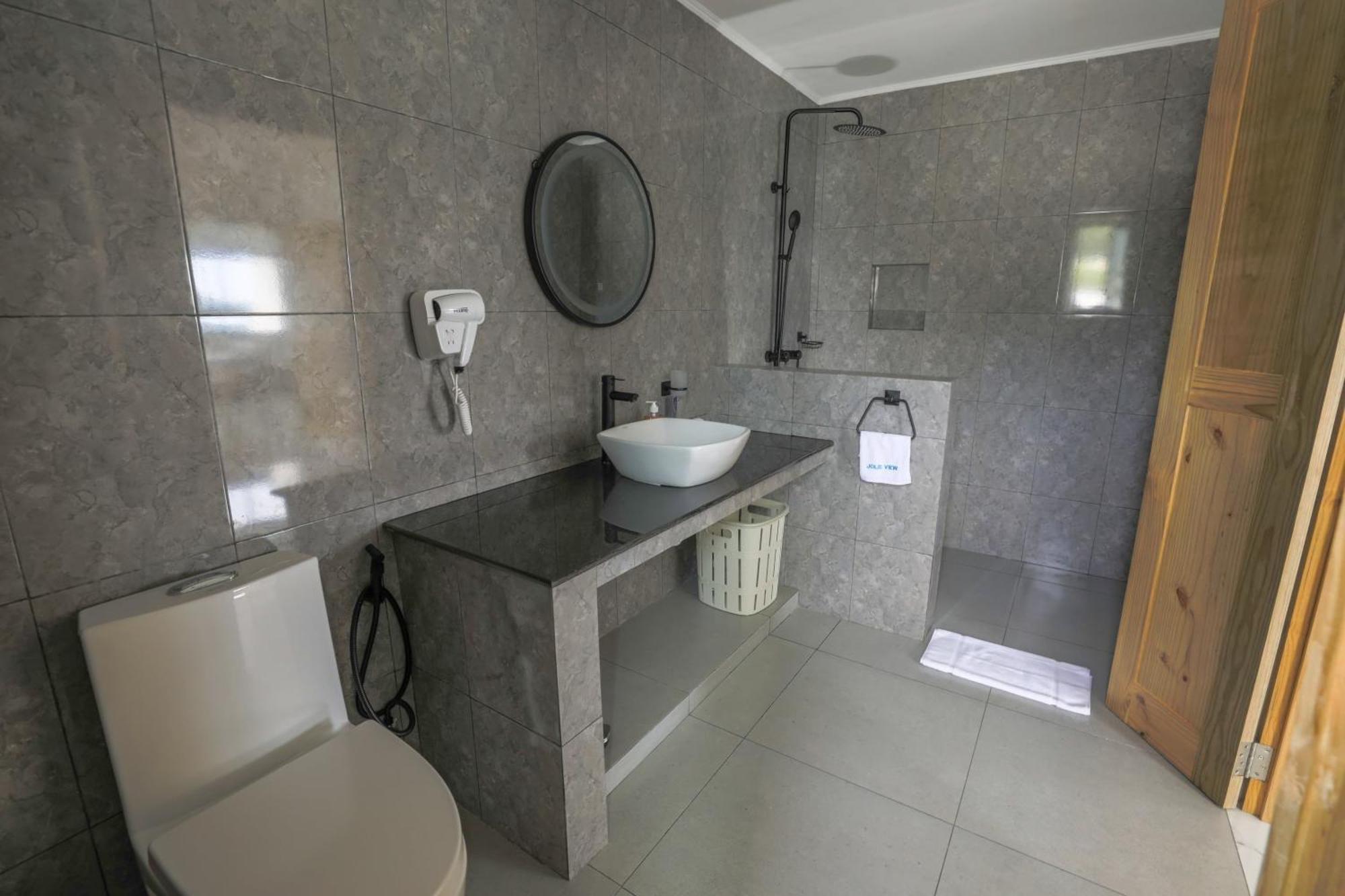 Jolie View Self Catering *